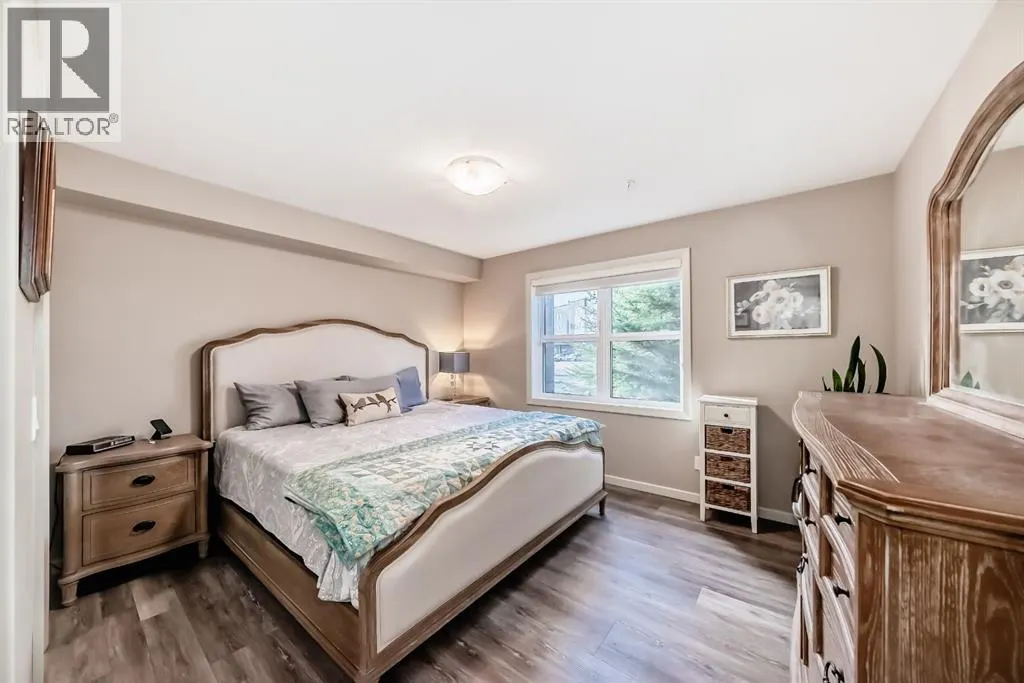 2110, 10 Market Boulevard SE