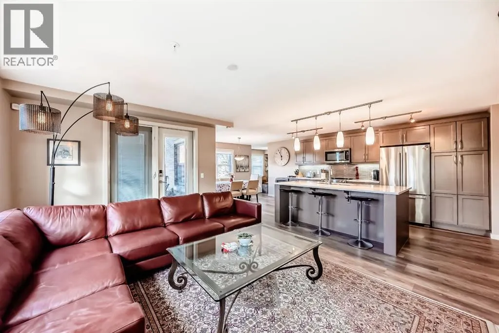 2110, 10 Market Boulevard SE