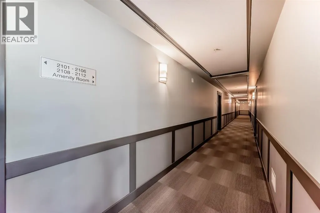 2110, 10 Market Boulevard SE