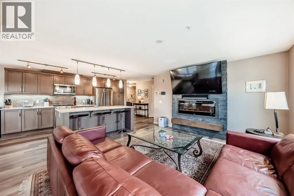 2110, 10 Market Boulevard SE