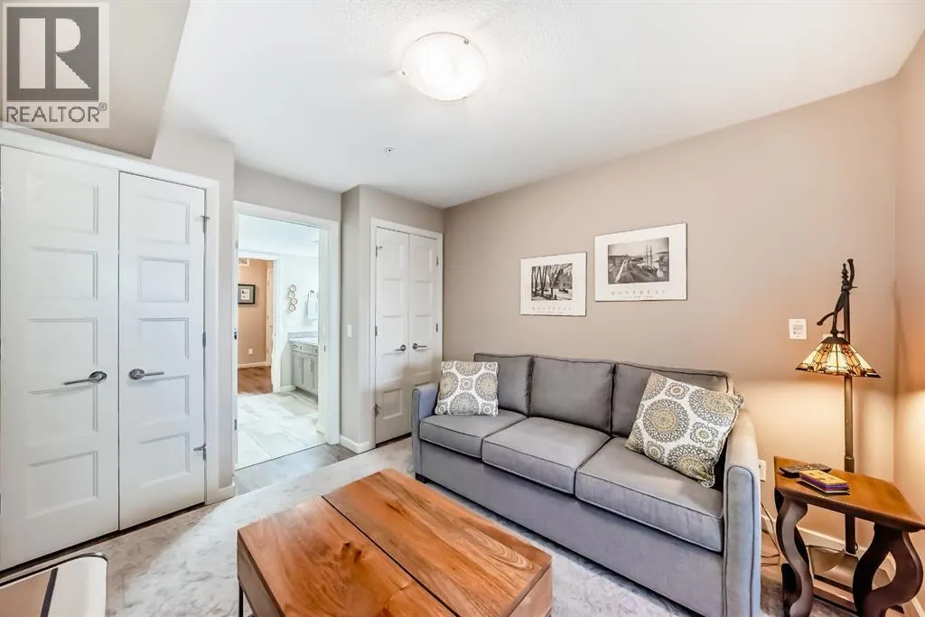 2110, 10 Market Boulevard SE