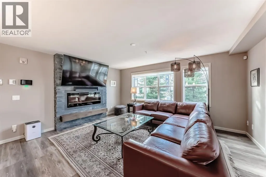 2110, 10 Market Boulevard SE