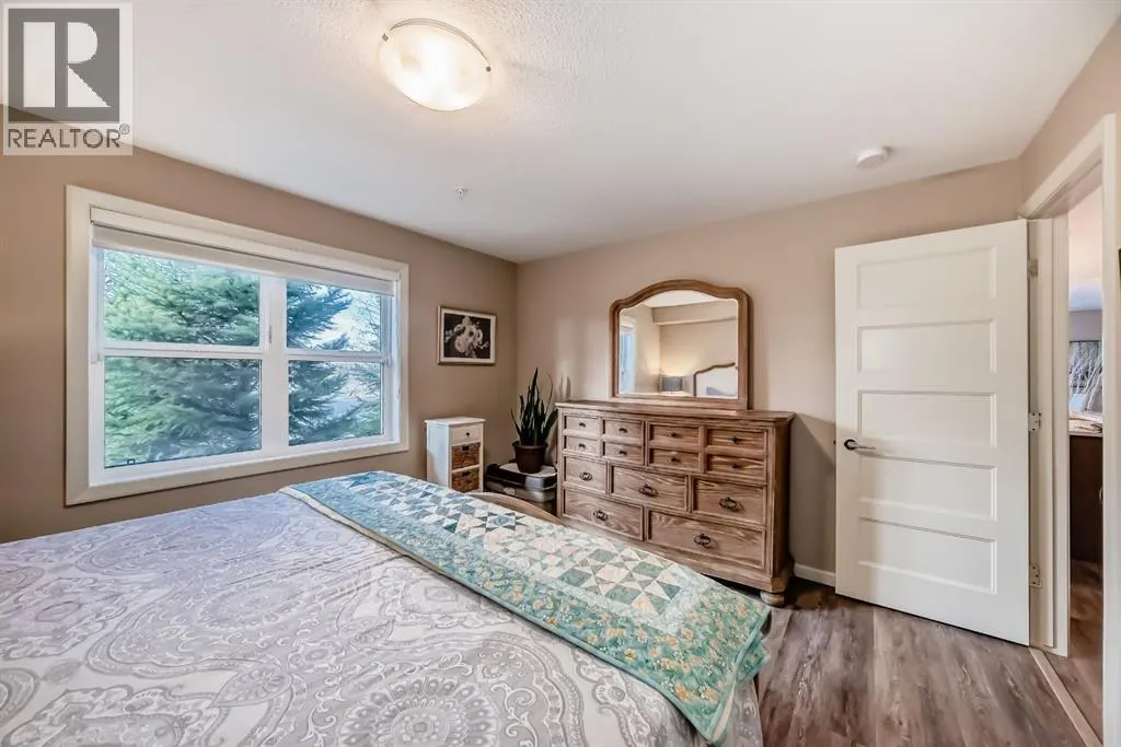 2110, 10 Market Boulevard SE