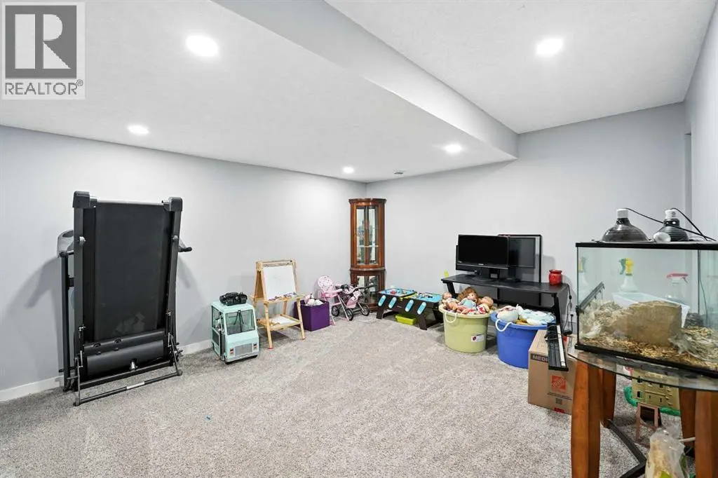247 Copperpond Circle SE