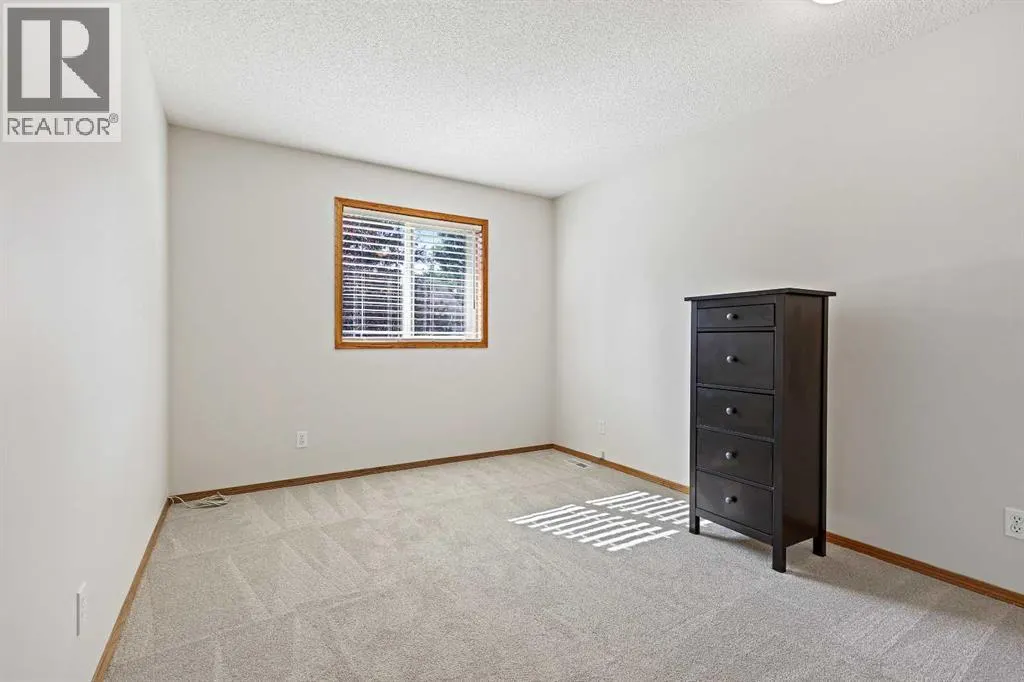 109 Macewan Park View NW
