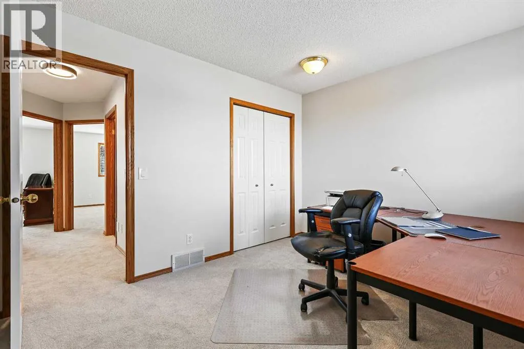 109 Macewan Park View NW