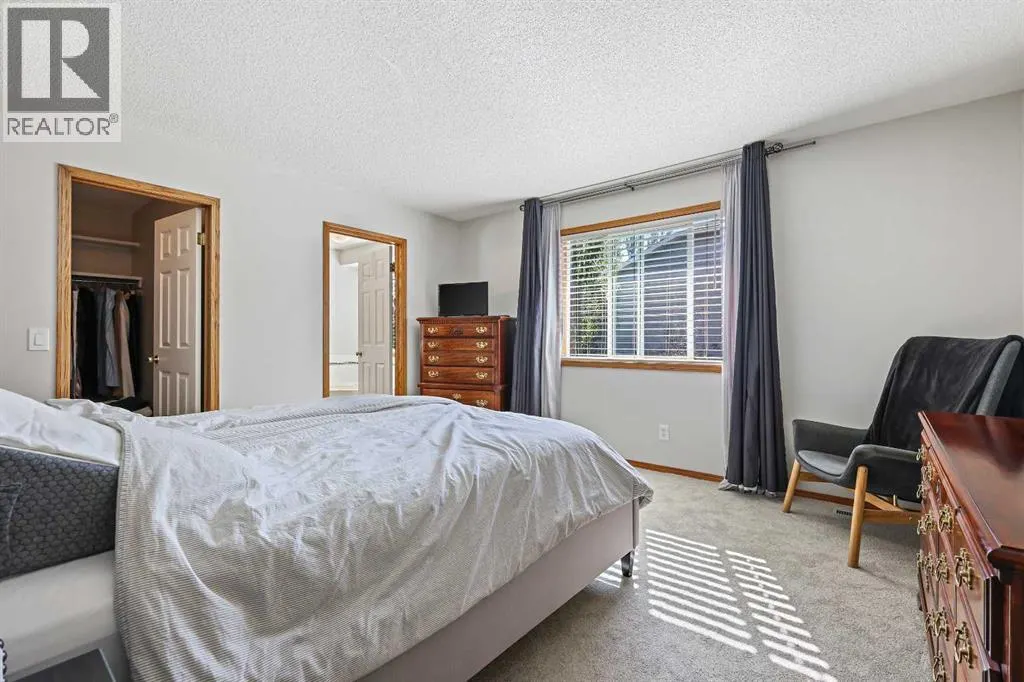 109 Macewan Park View NW