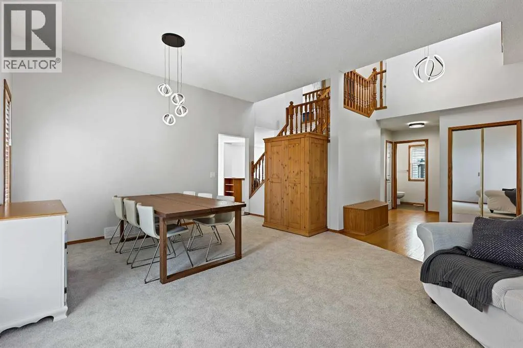 109 Macewan Park View NW