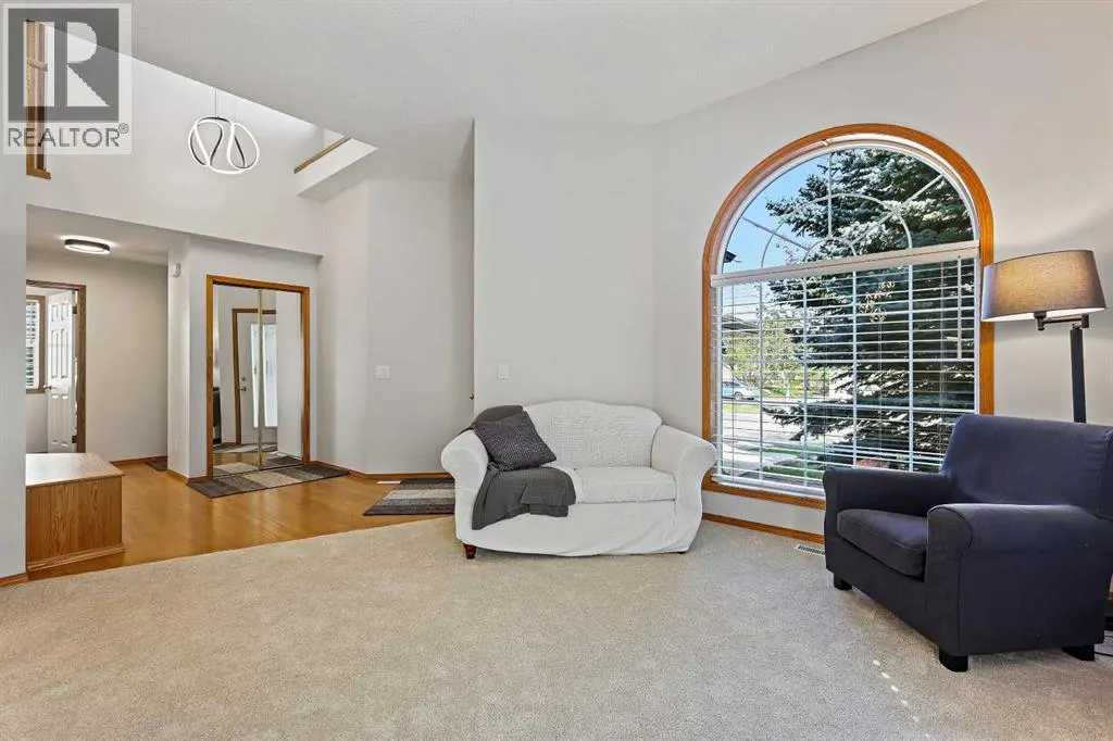109 Macewan Park View NW