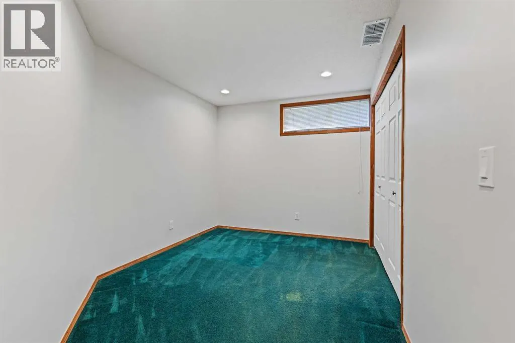 109 Macewan Park View NW
