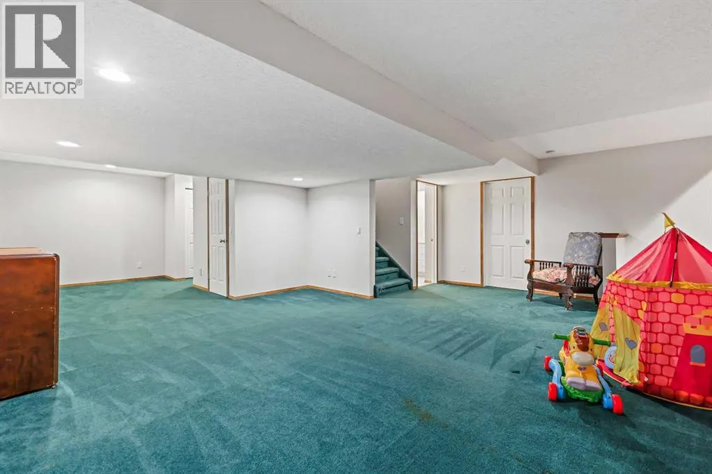 109 Macewan Park View NW