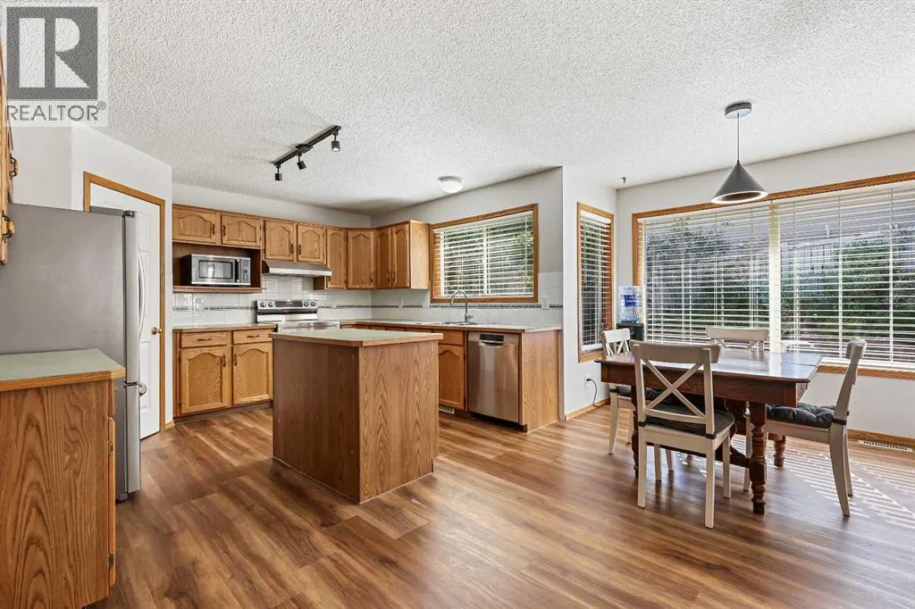 109 Macewan Park View NW