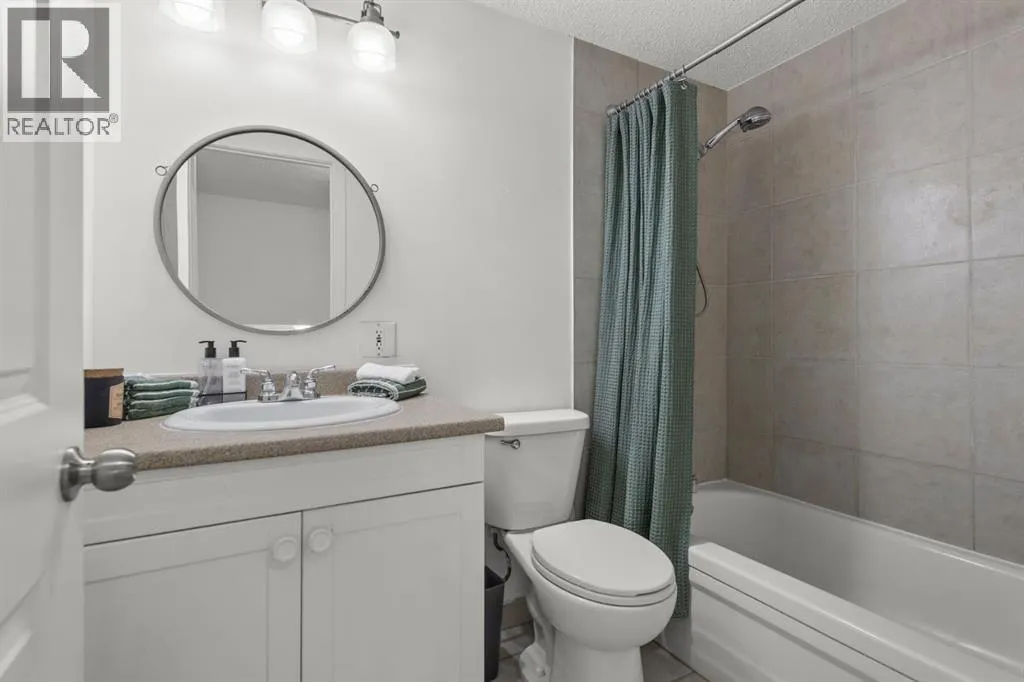 2 Canterbury Gardens SW