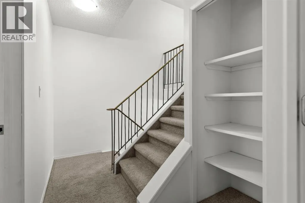 2 Canterbury Gardens SW