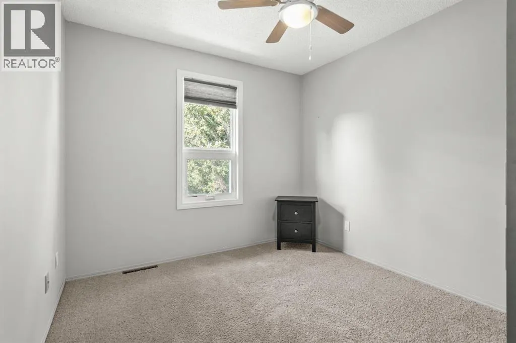 2 Canterbury Gardens SW
