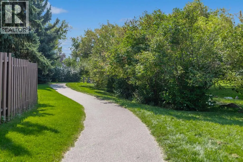 2 Canterbury Gardens SW