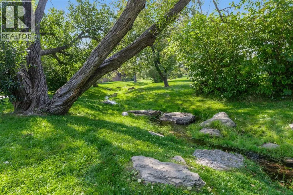 2 Canterbury Gardens SW