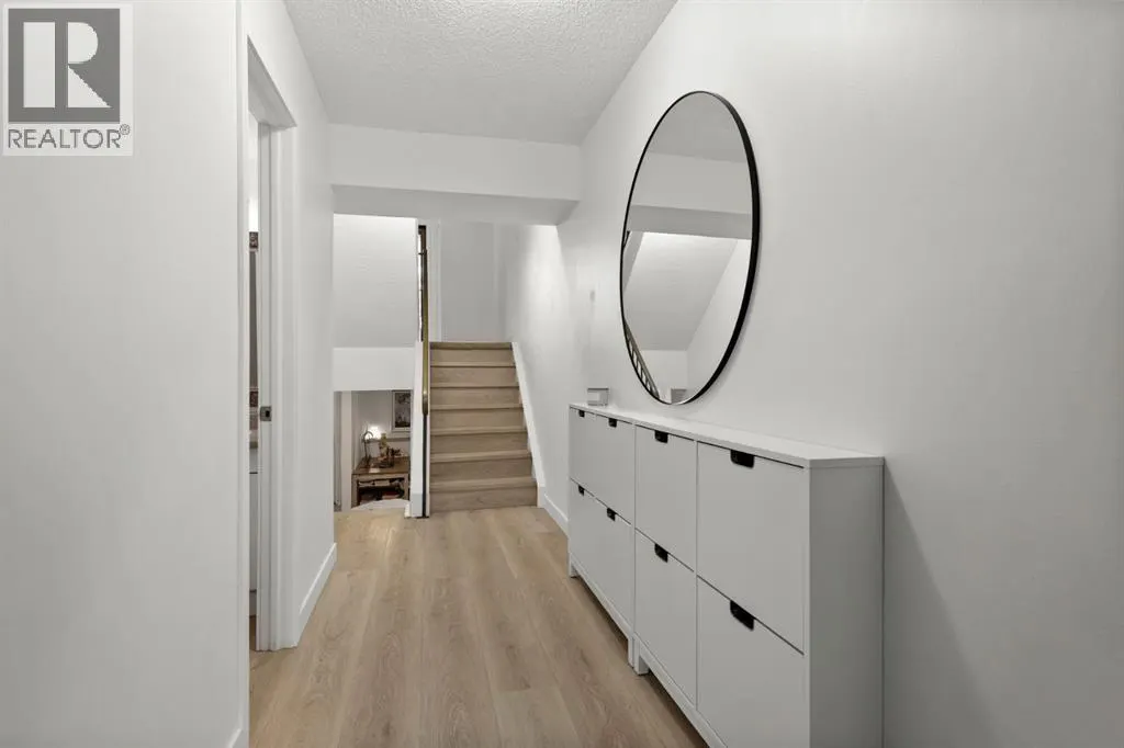 2 Canterbury Gardens SW