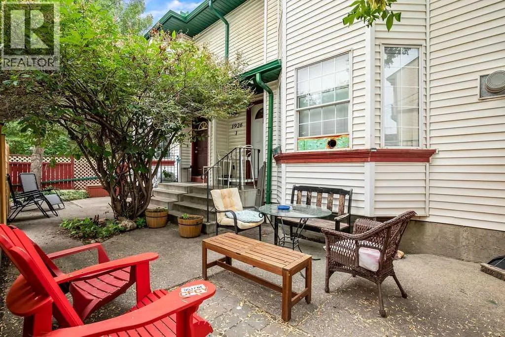 1926/1928 32 Street SW