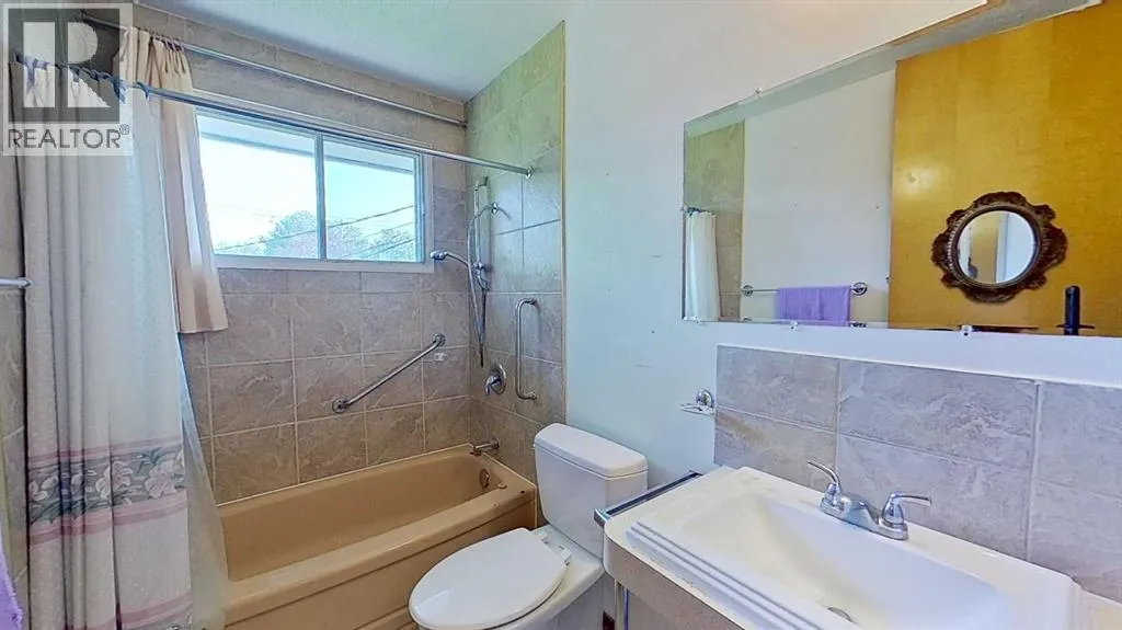 236 Westwood Drive SW
