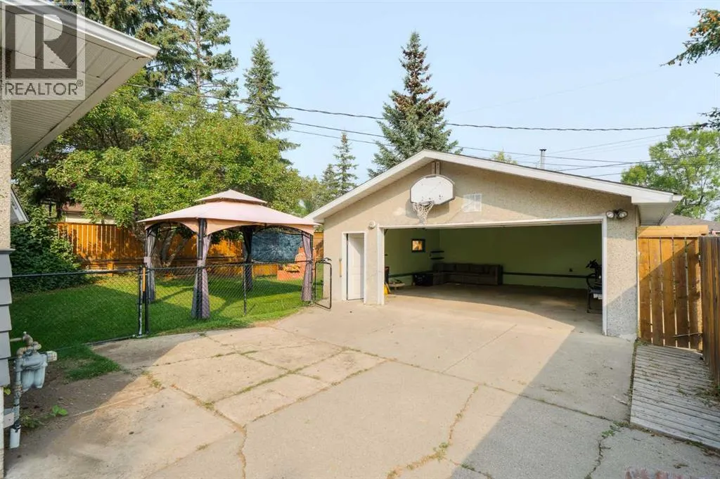 412 Tavender Road NW