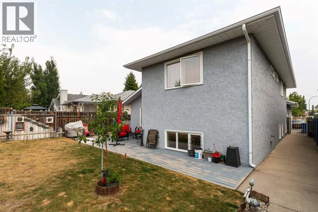 30 Heritage Crescent W