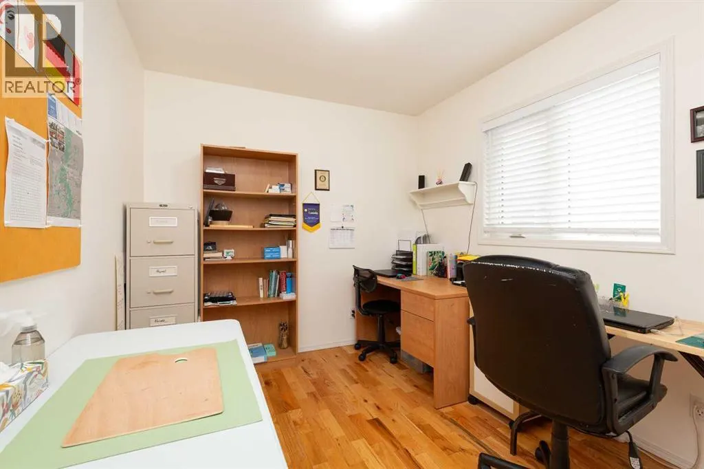 30 Heritage Crescent W