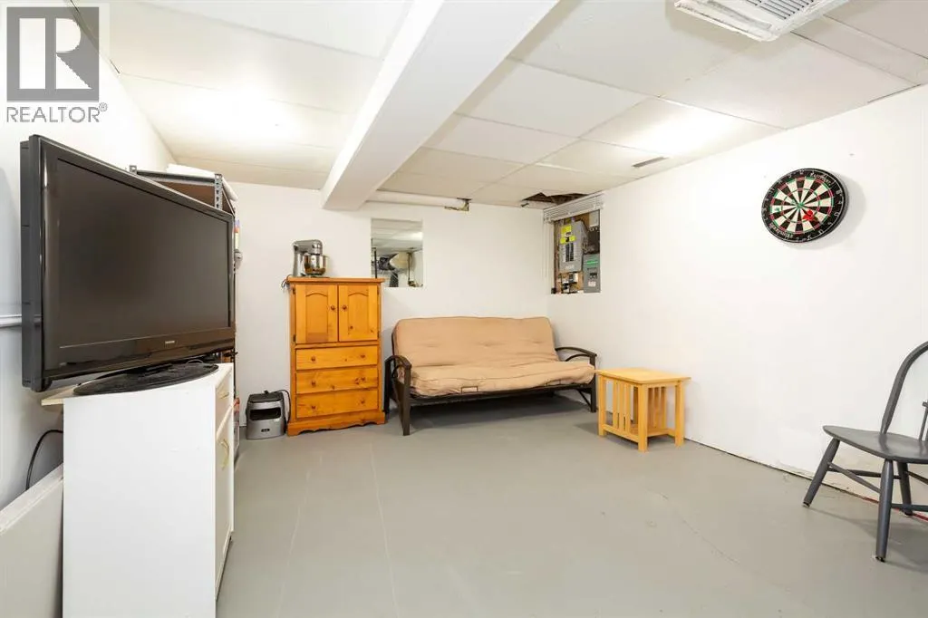 30 Heritage Crescent W