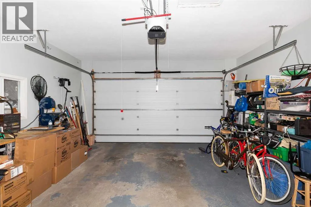 30 Heritage Crescent W