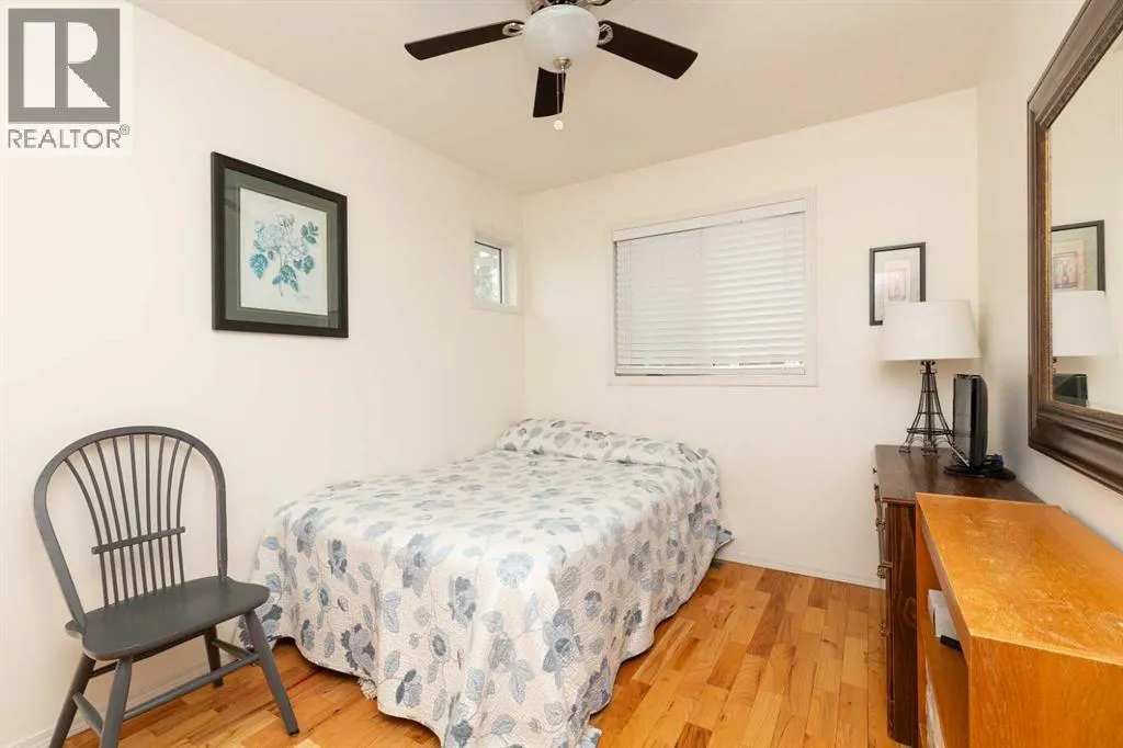 30 Heritage Crescent W