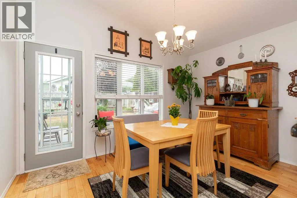 30 Heritage Crescent W