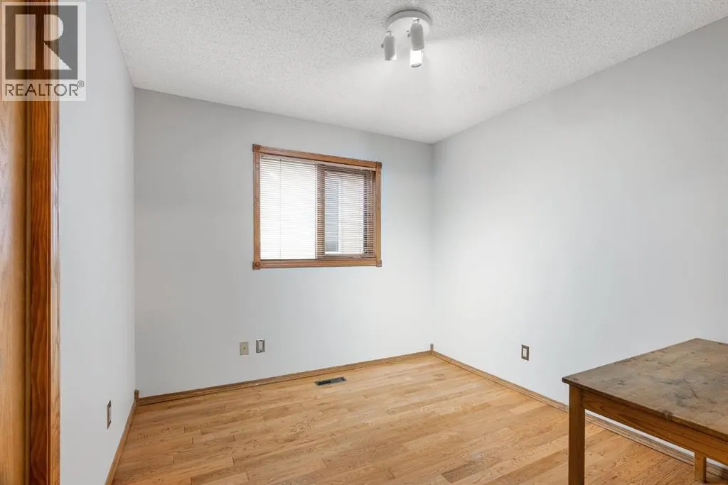 289 Ball Place