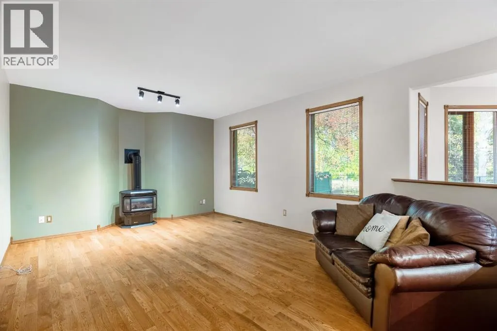 289 Ball Place
