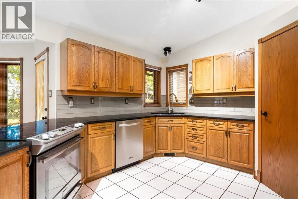 289 Ball Place