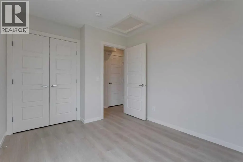 215, 40 Livingston Parade NE