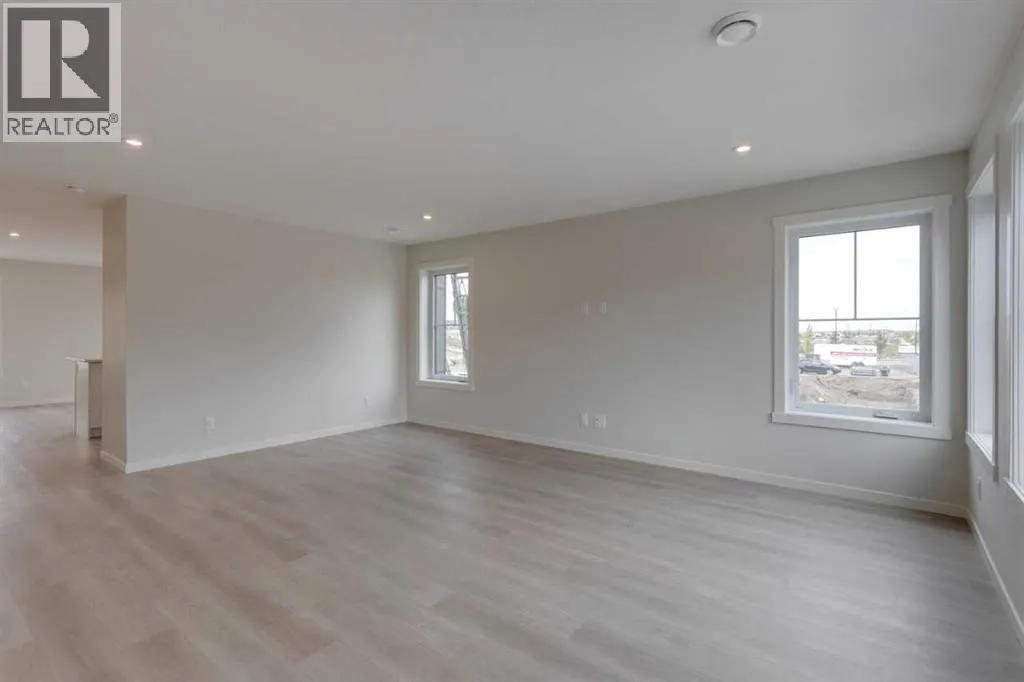 215, 40 Livingston Parade NE