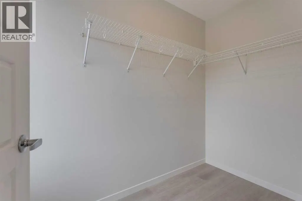 215, 40 Livingston Parade NE