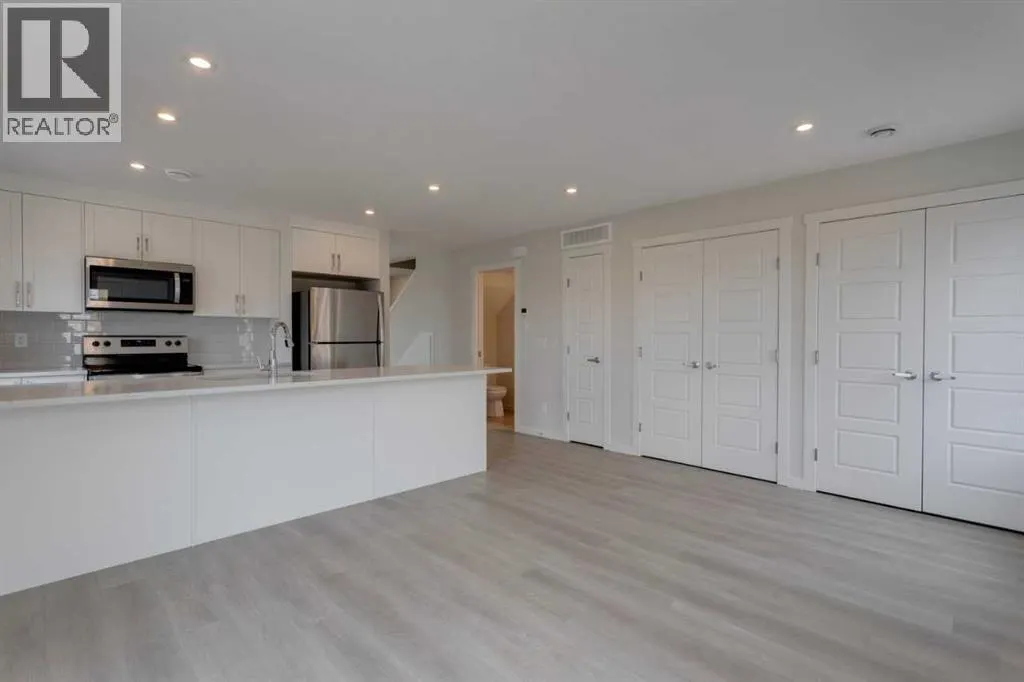 215, 40 Livingston Parade NE
