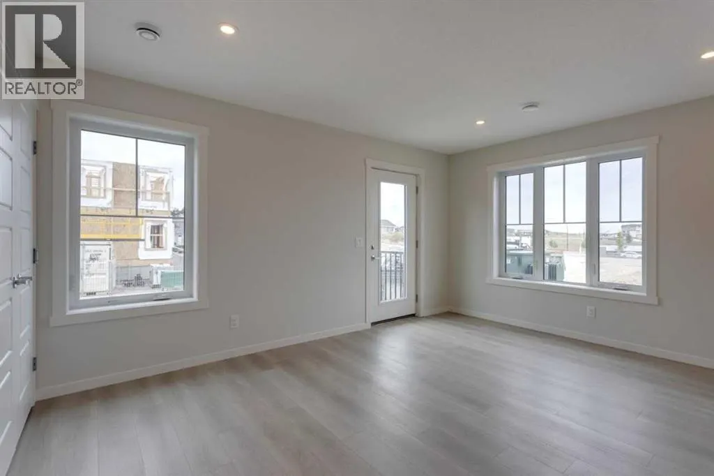 215, 40 Livingston Parade NE