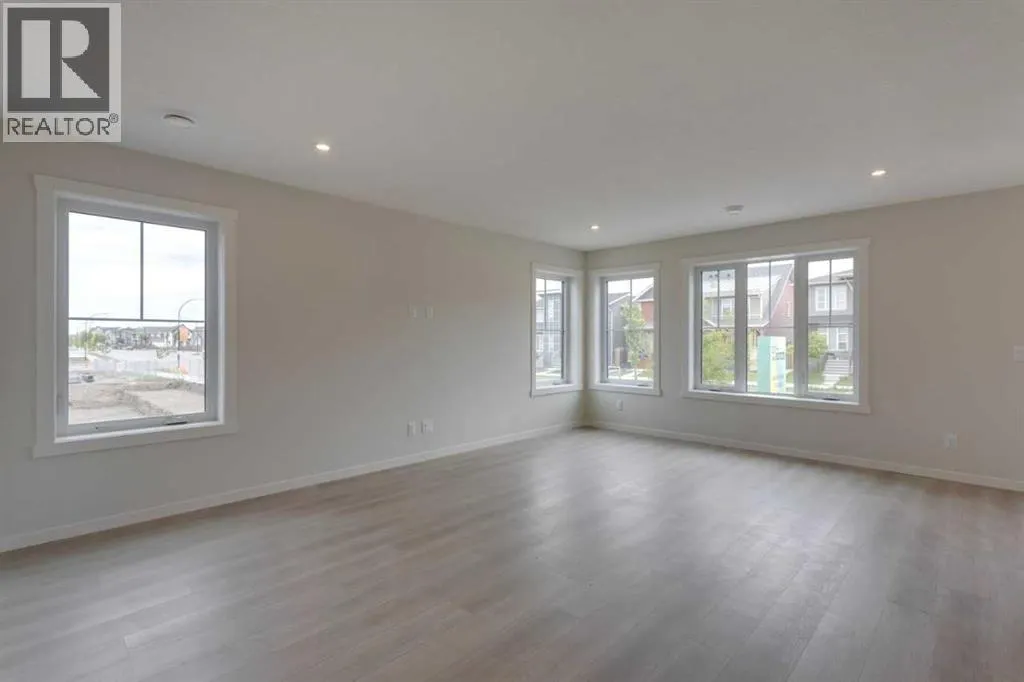 215, 40 Livingston Parade NE
