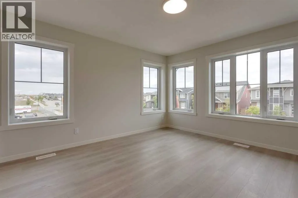 215, 40 Livingston Parade NE