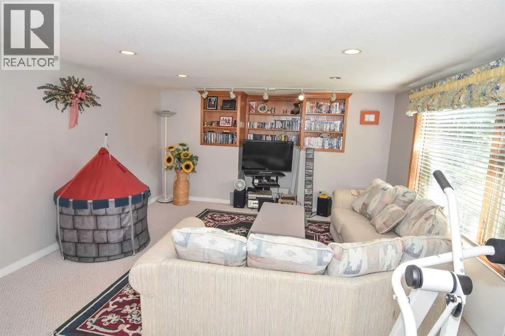 107 Hampshire Close NW