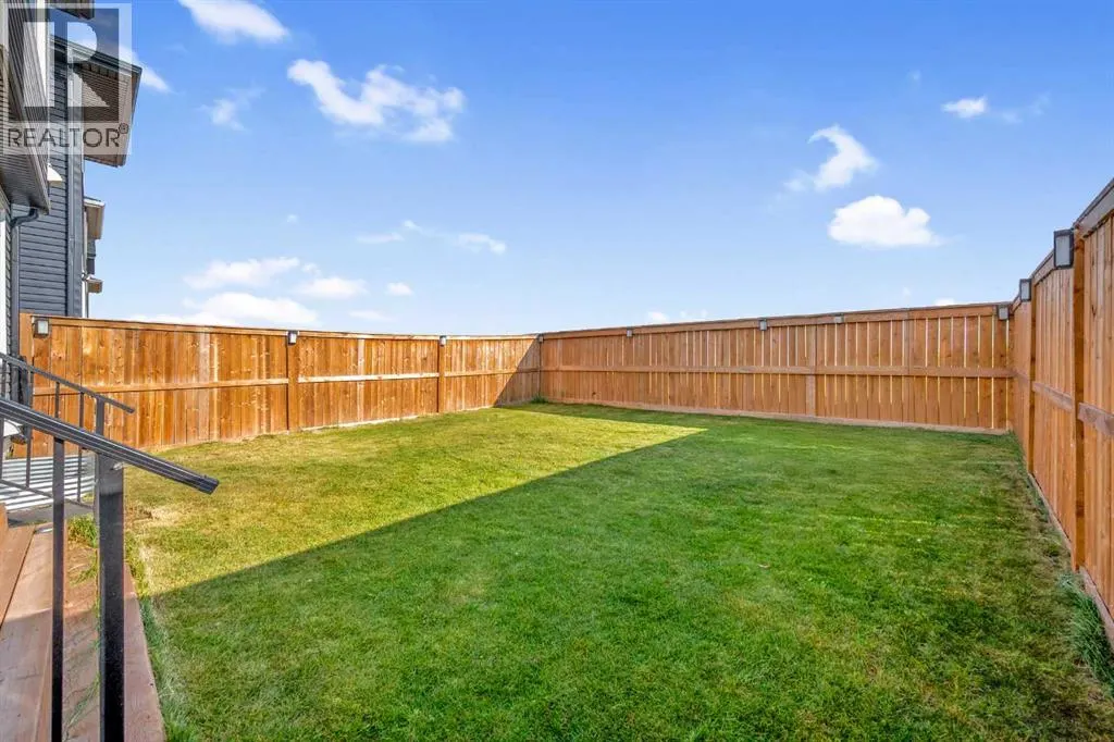 313 Corner Meadows Way NE