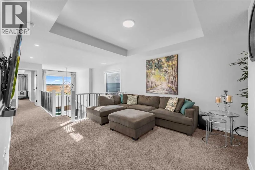 313 Corner Meadows Way NE