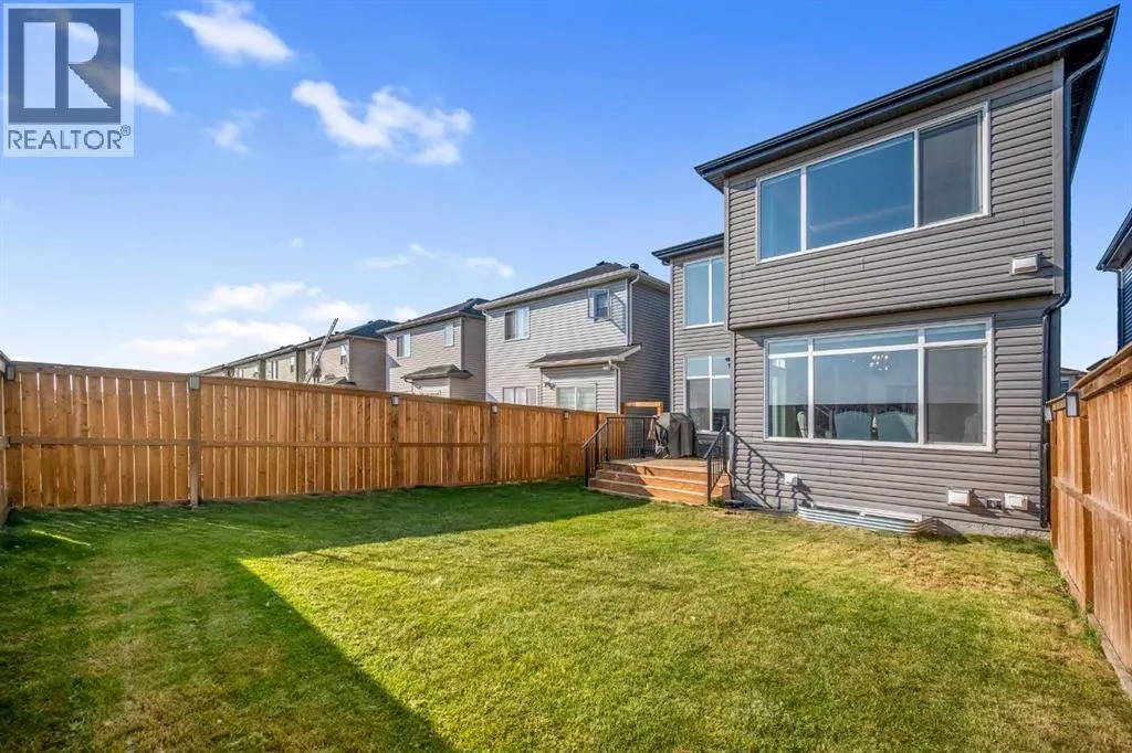 313 Corner Meadows Way NE