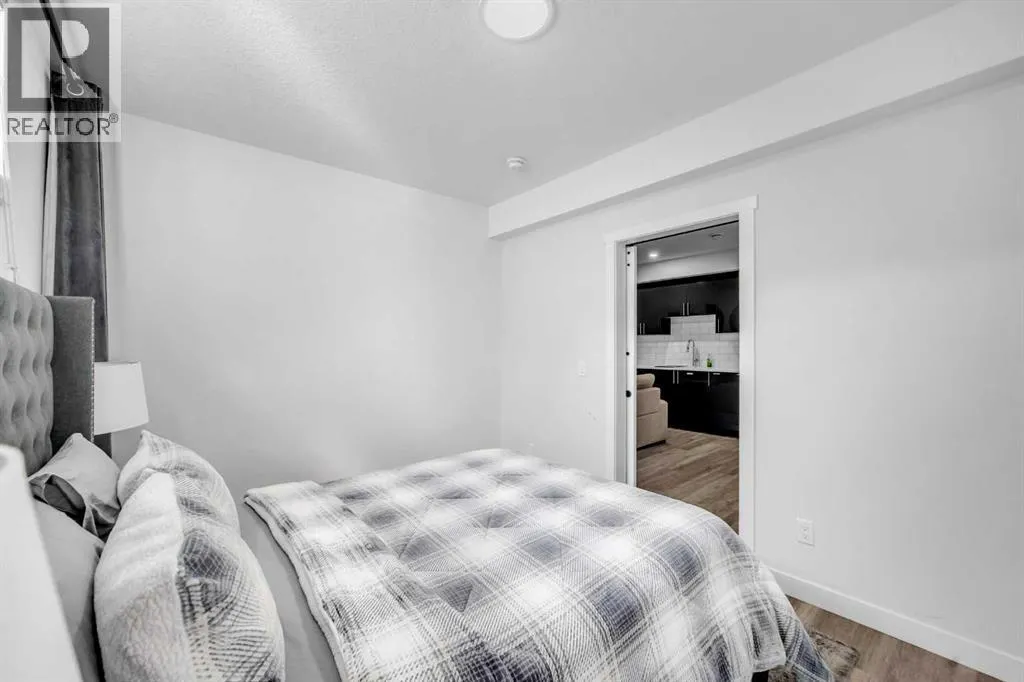 313 Corner Meadows Way NE