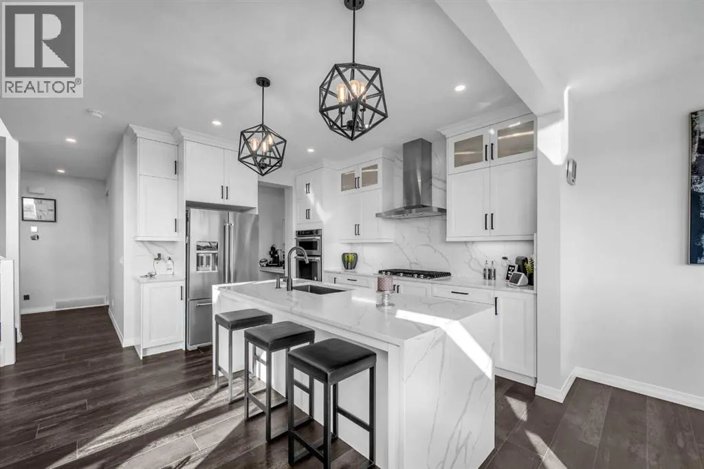313 Corner Meadows Way NE