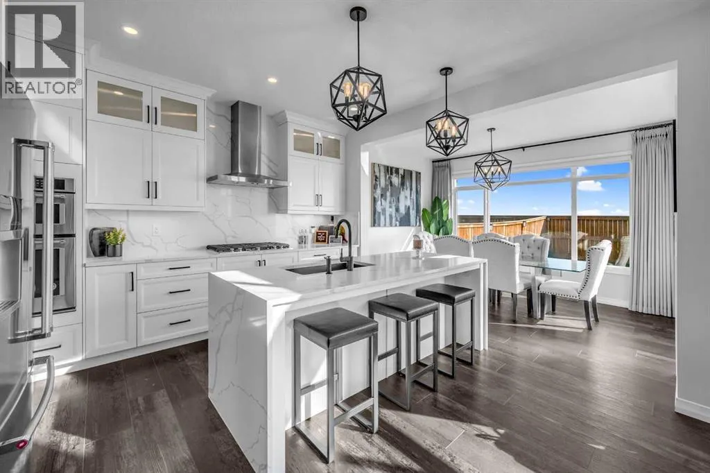 313 Corner Meadows Way NE