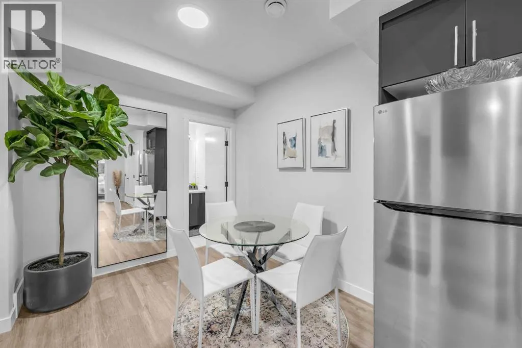 313 Corner Meadows Way NE