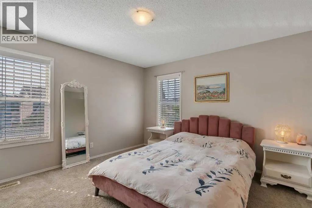 13 Elgin Meadows View SE